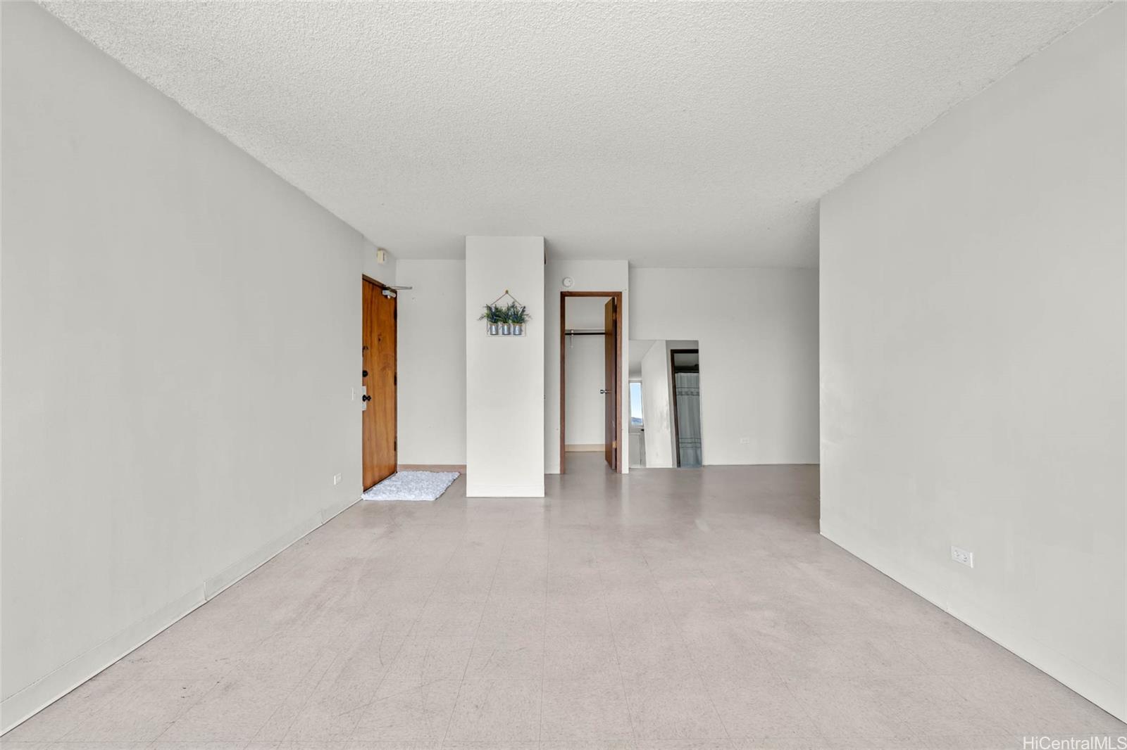 2740 Kuilei Street  Unit 1101