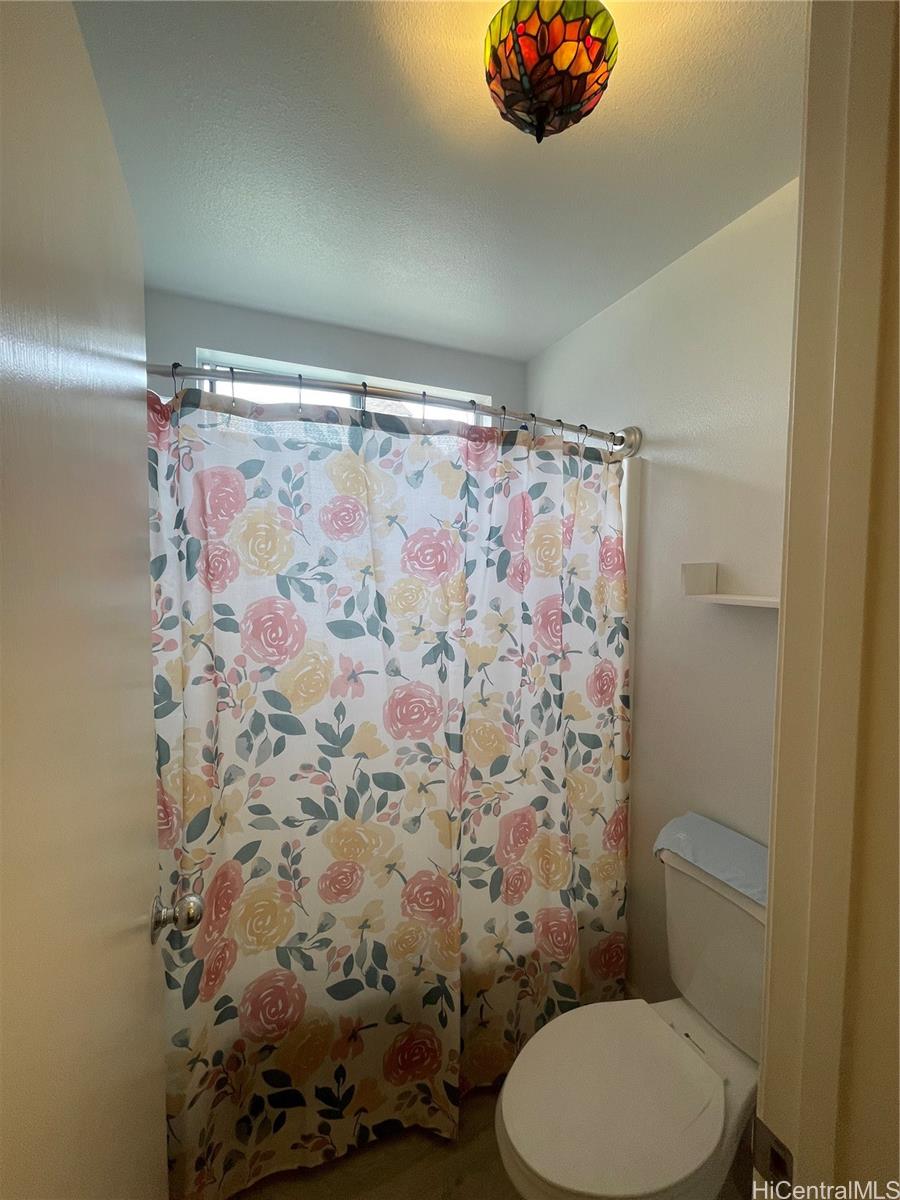 Photo 18 of 24