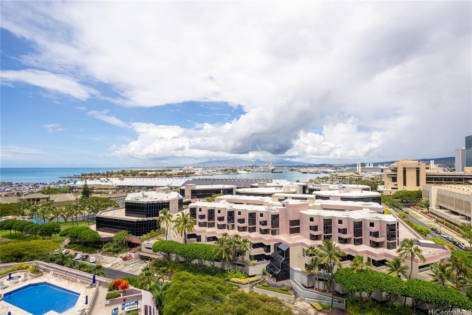Photo 16 of 25