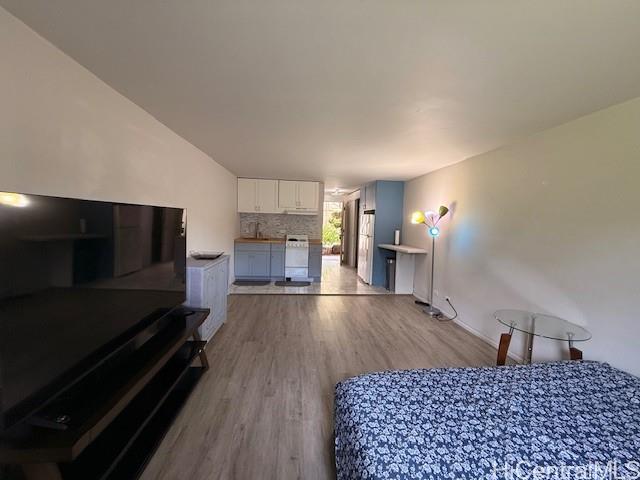 Photo 15 of 24