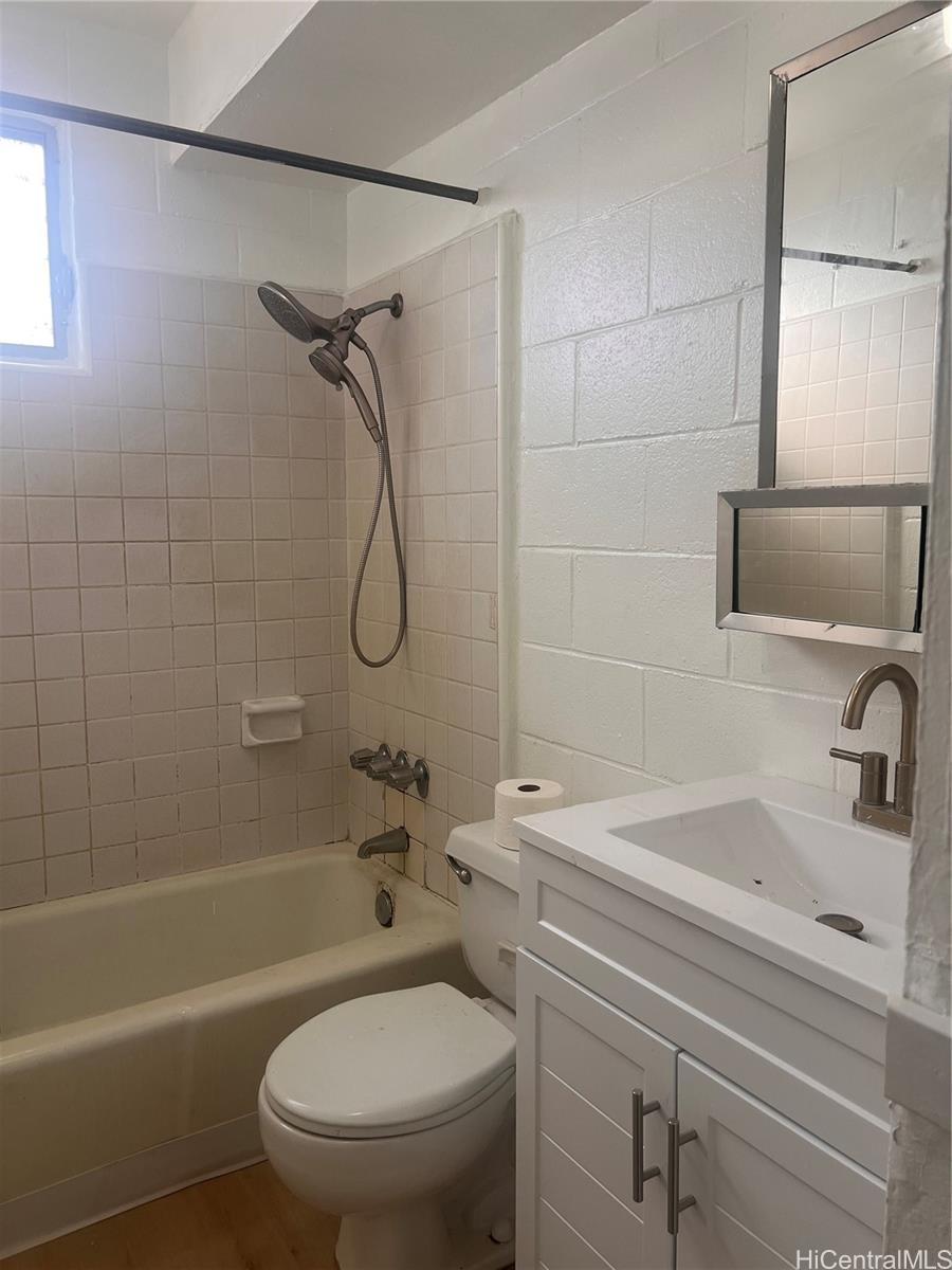 Photo 10 of 21