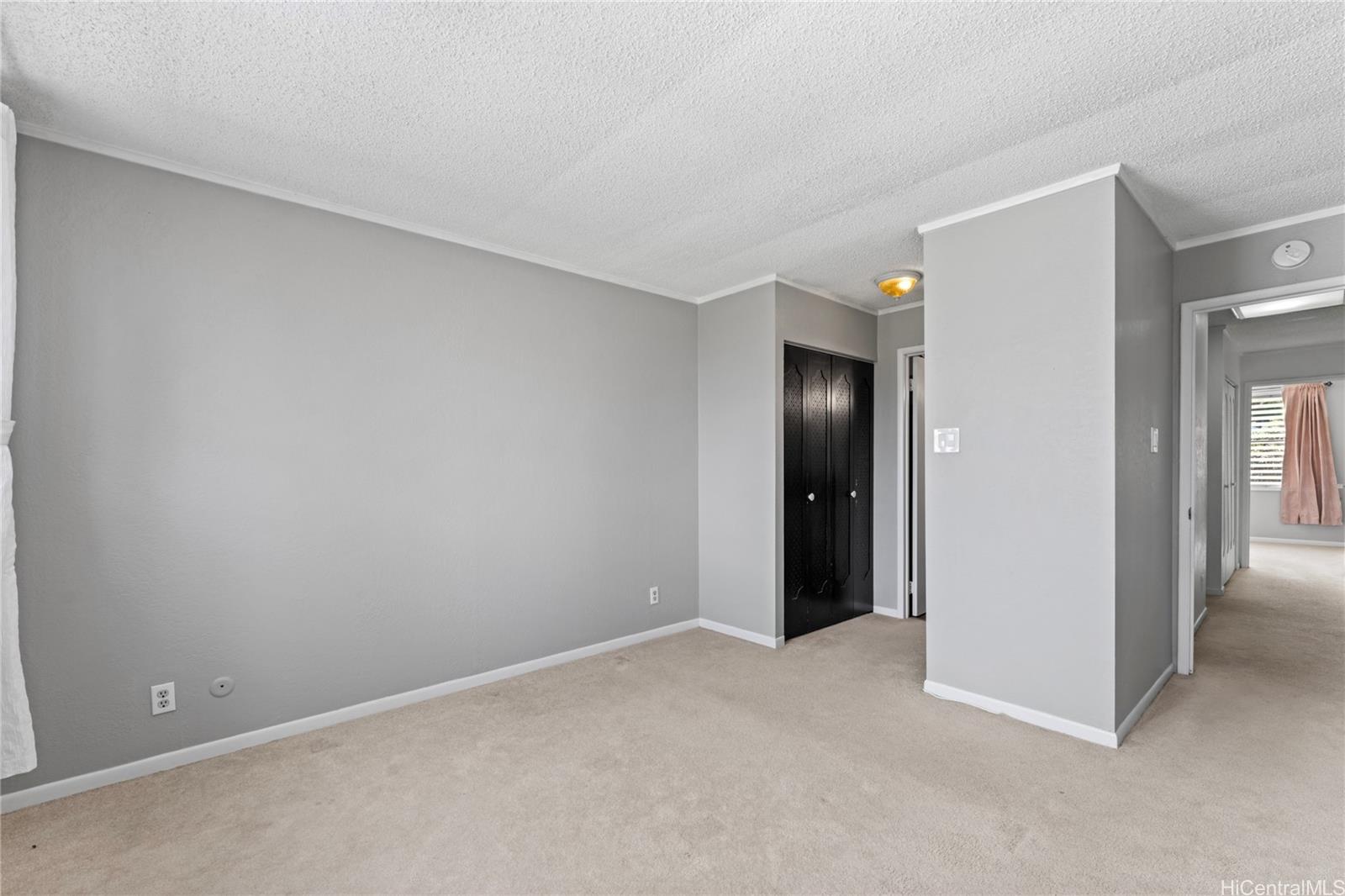 Photo 12 of 25