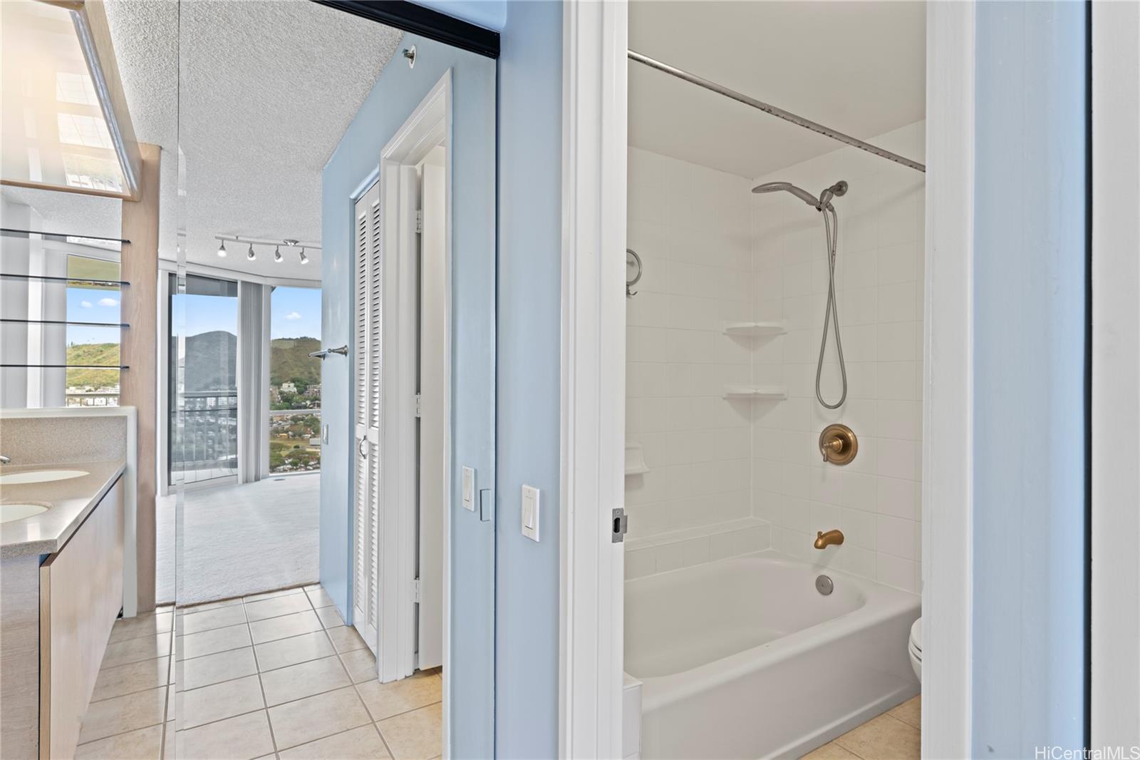 1212 Nuuanu Avenue  Unit 2406