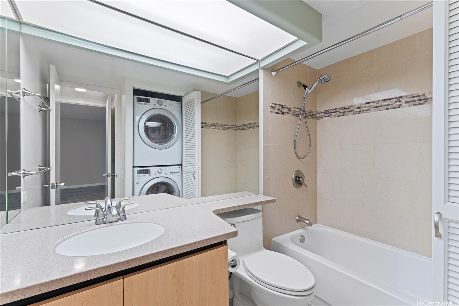 1212 Nuuanu Avenue  Unit 2406