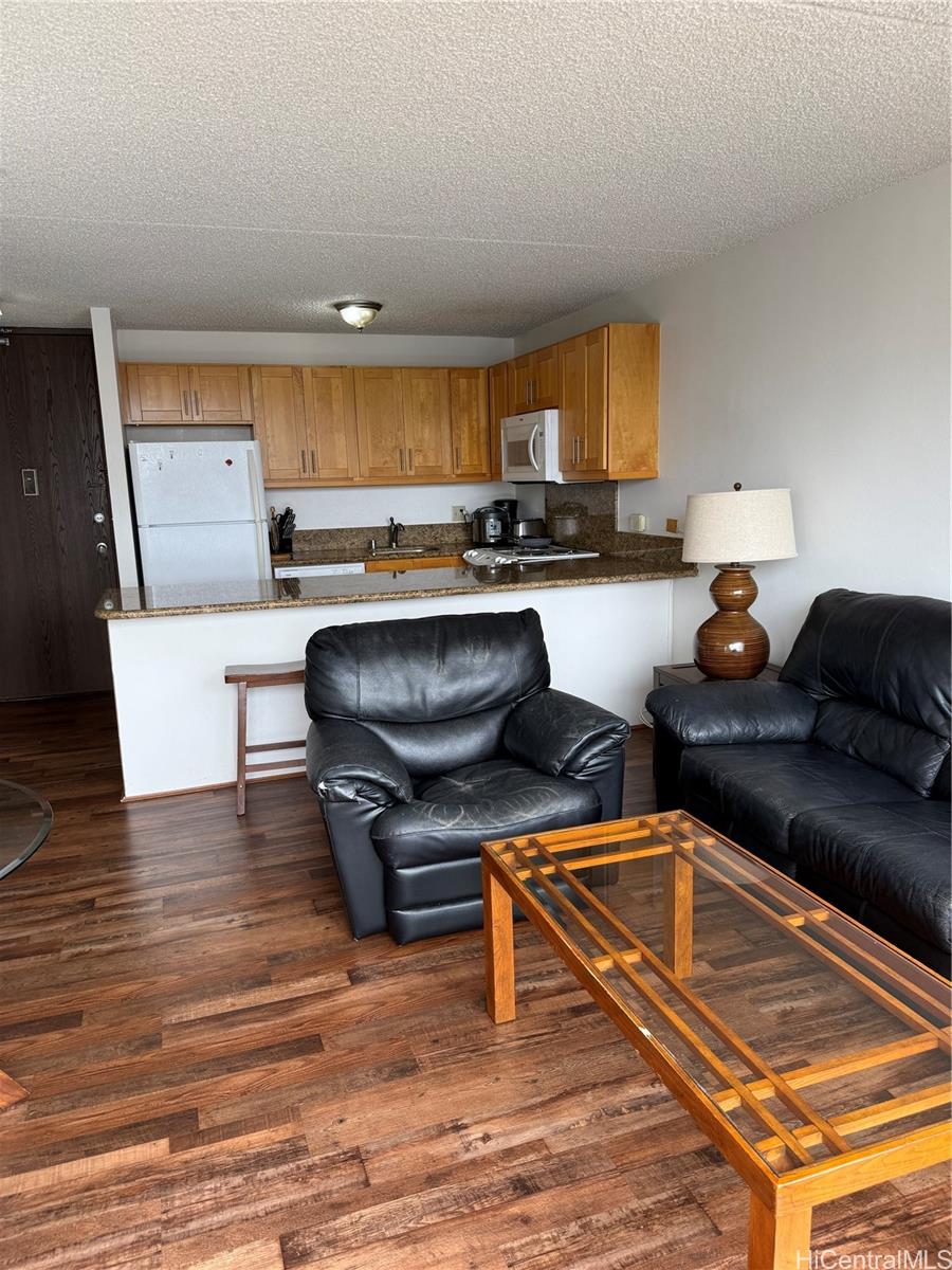 411 Hobron Lane 2311