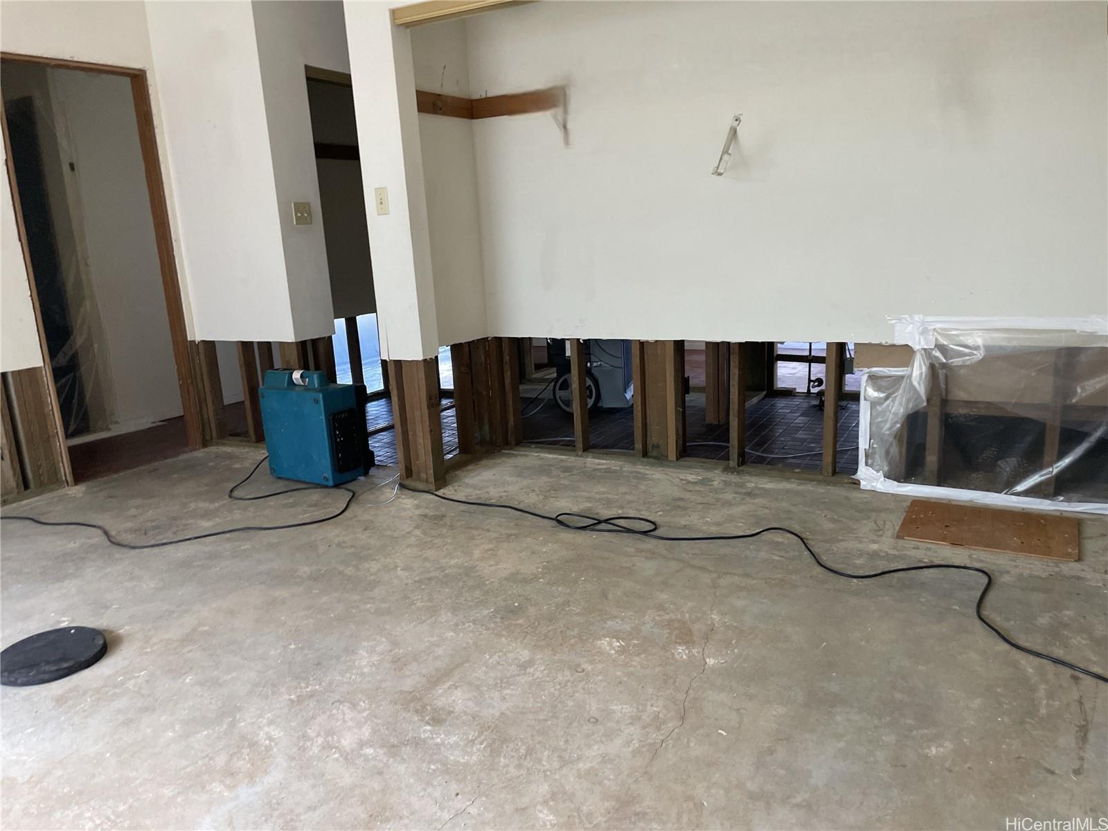 Photo 15 of 21