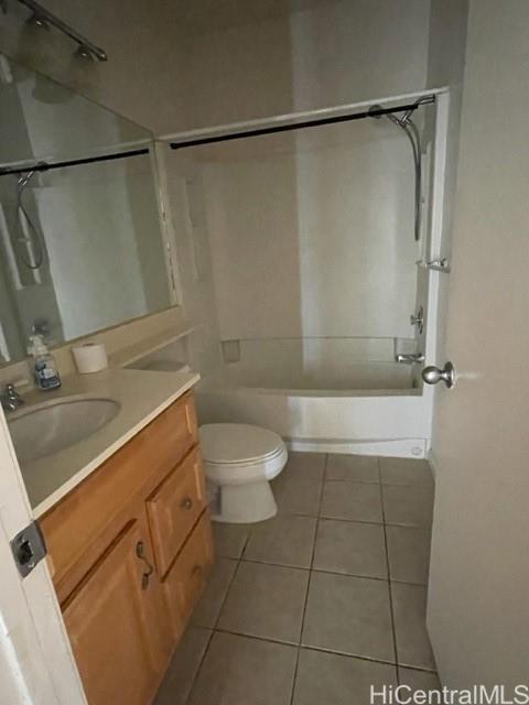 Photo 18 of 25