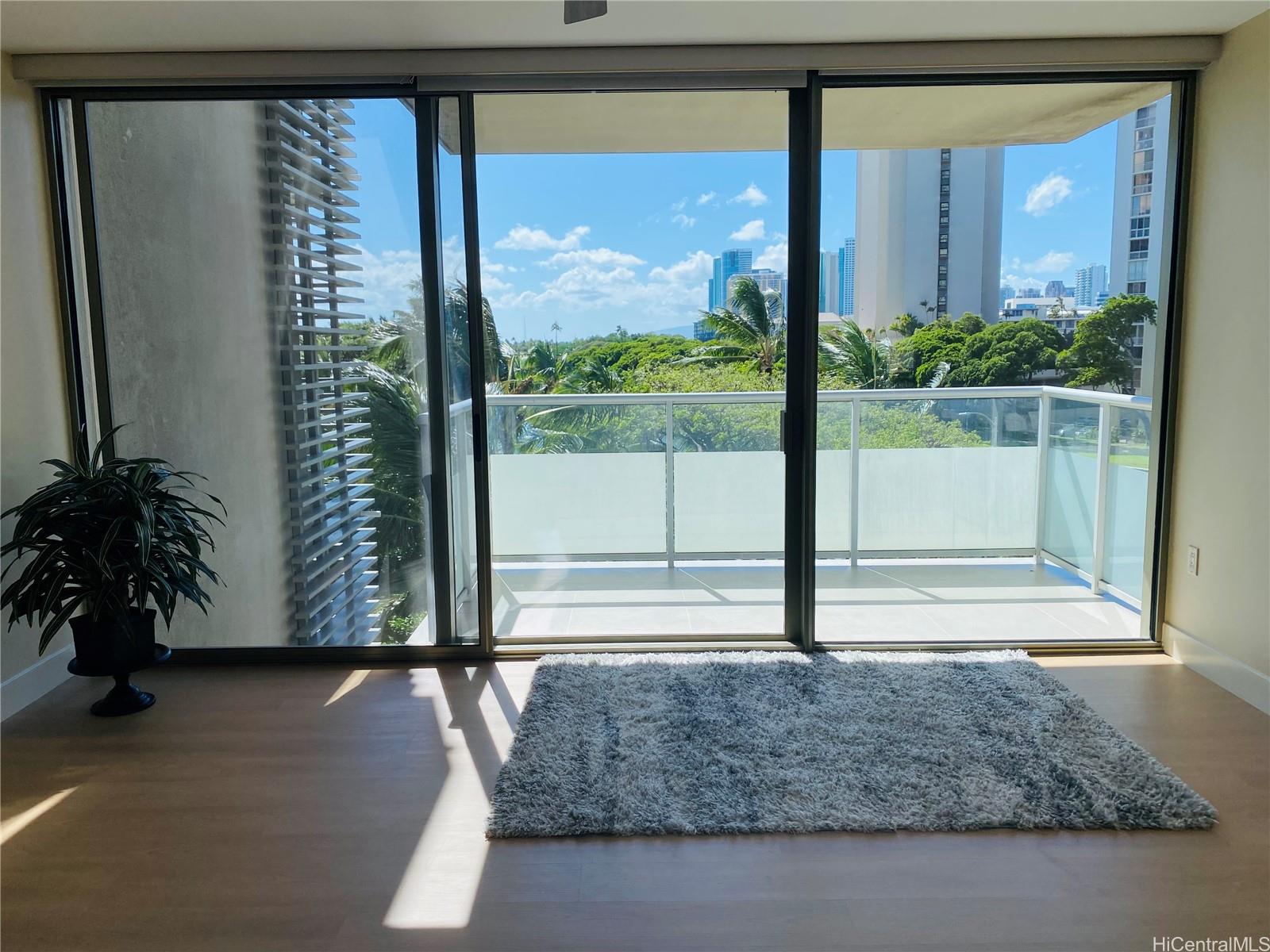 Photo 4 of 15