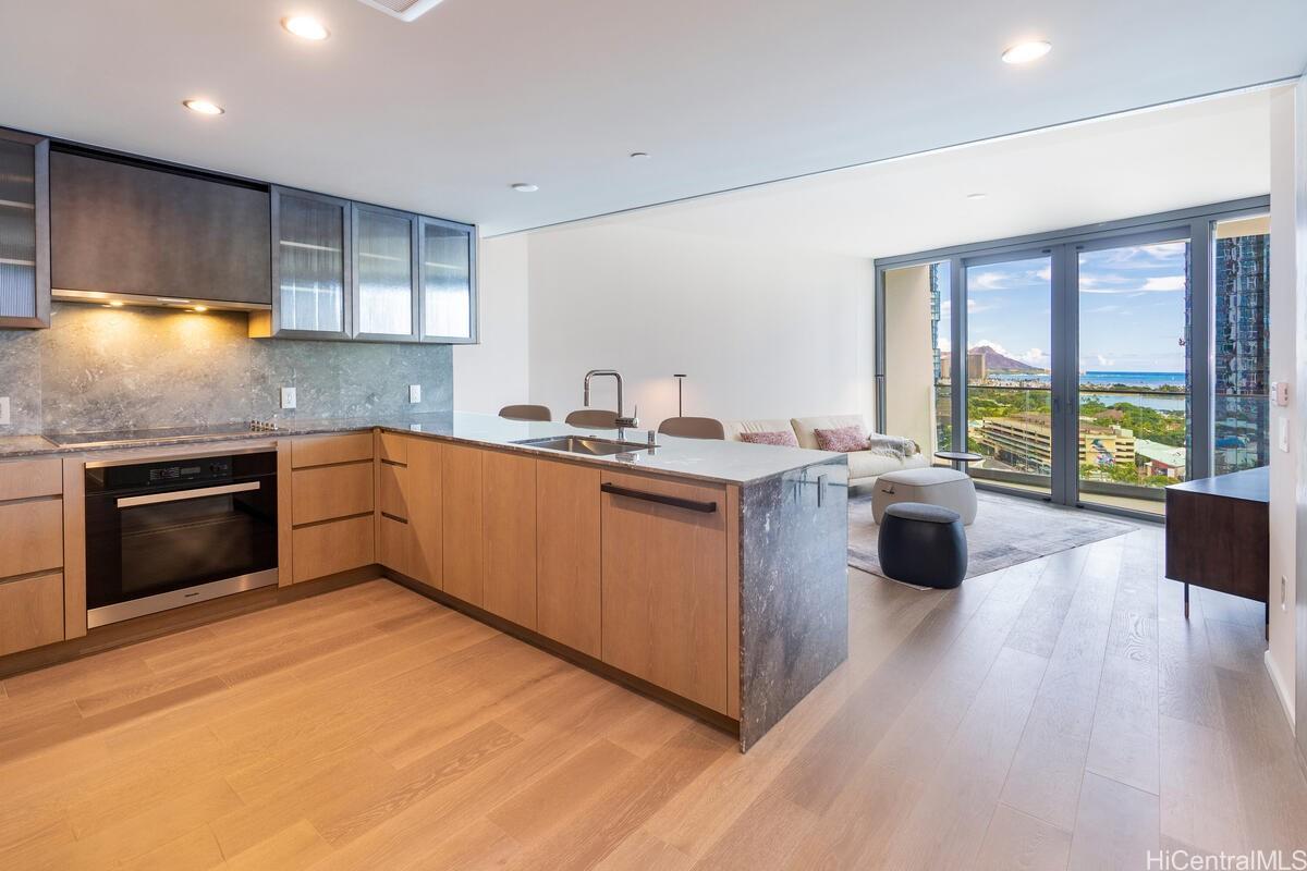 1000 Auahi Street 1404