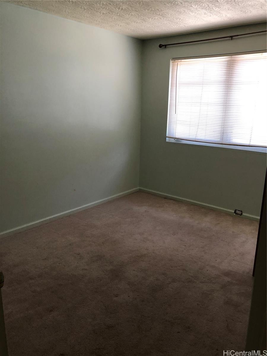 Photo 16 of 22