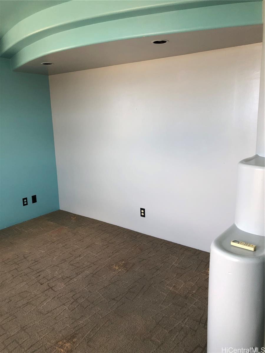 Photo 19 of 22