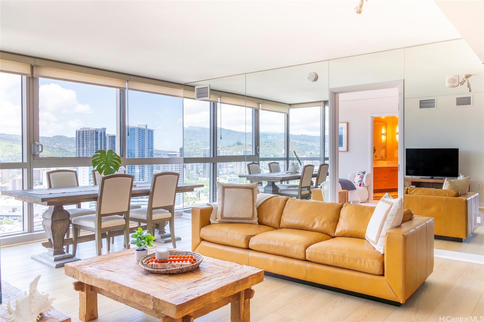 1177 Queen Street  Unit 3501