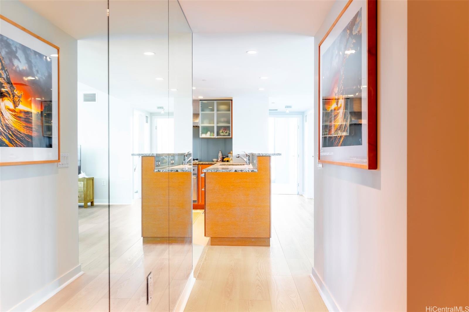 1177 Queen Street  Unit 3501