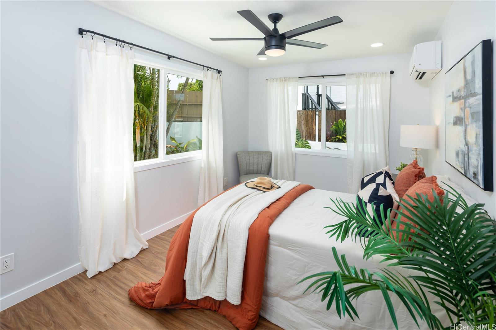 Photo 9 of 20