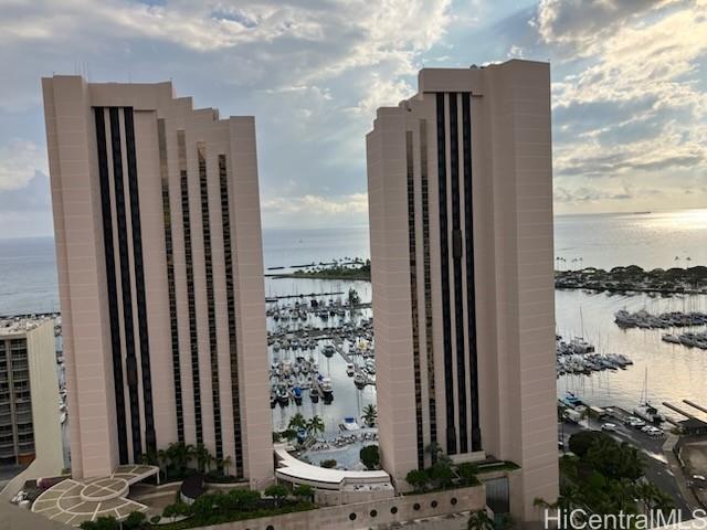 Photo 12 of 17