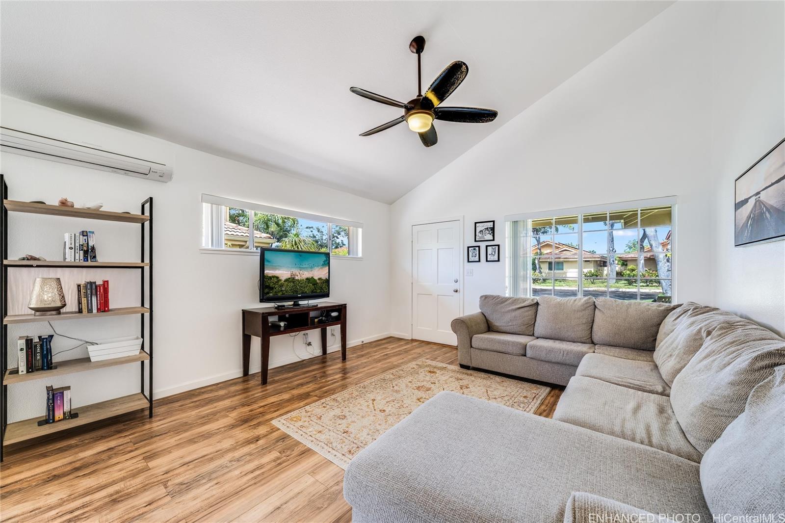 Photo 7 of 25
