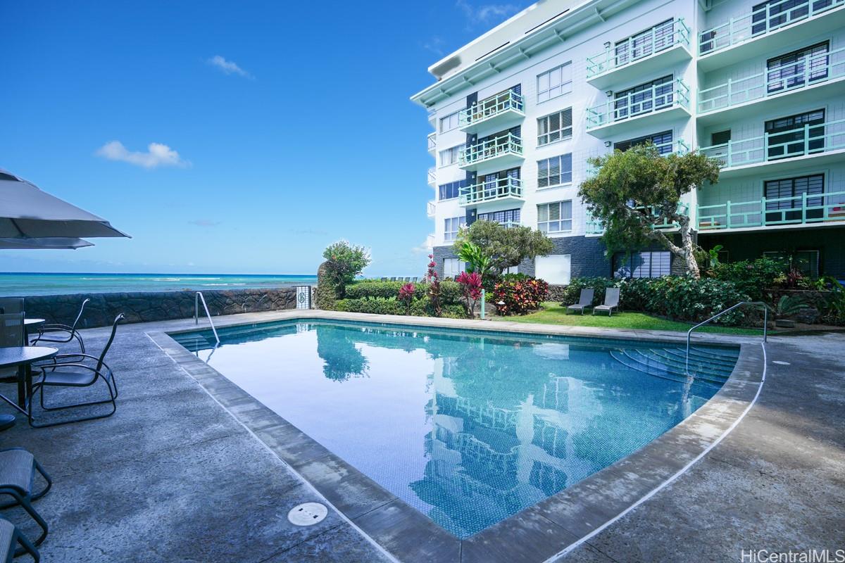 2957 Kalakaua Avenue  Unit 306