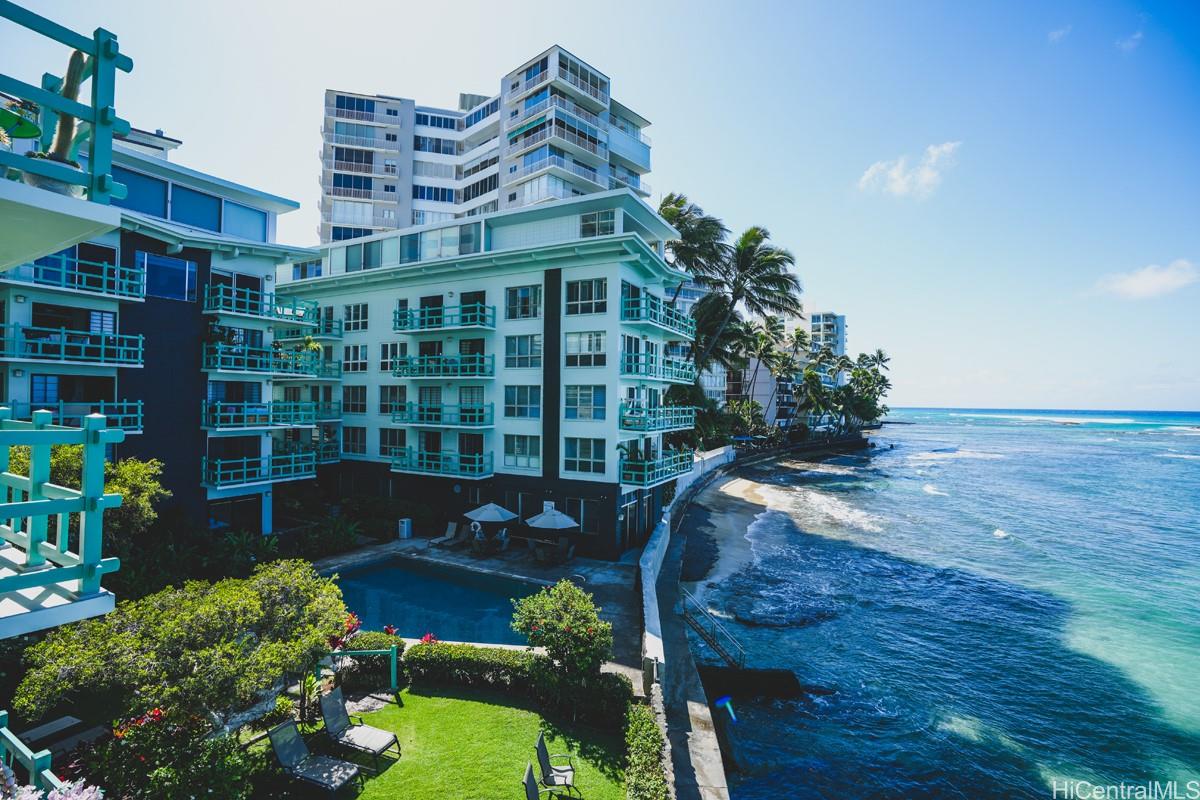 2957 Kalakaua Avenue  Unit 306