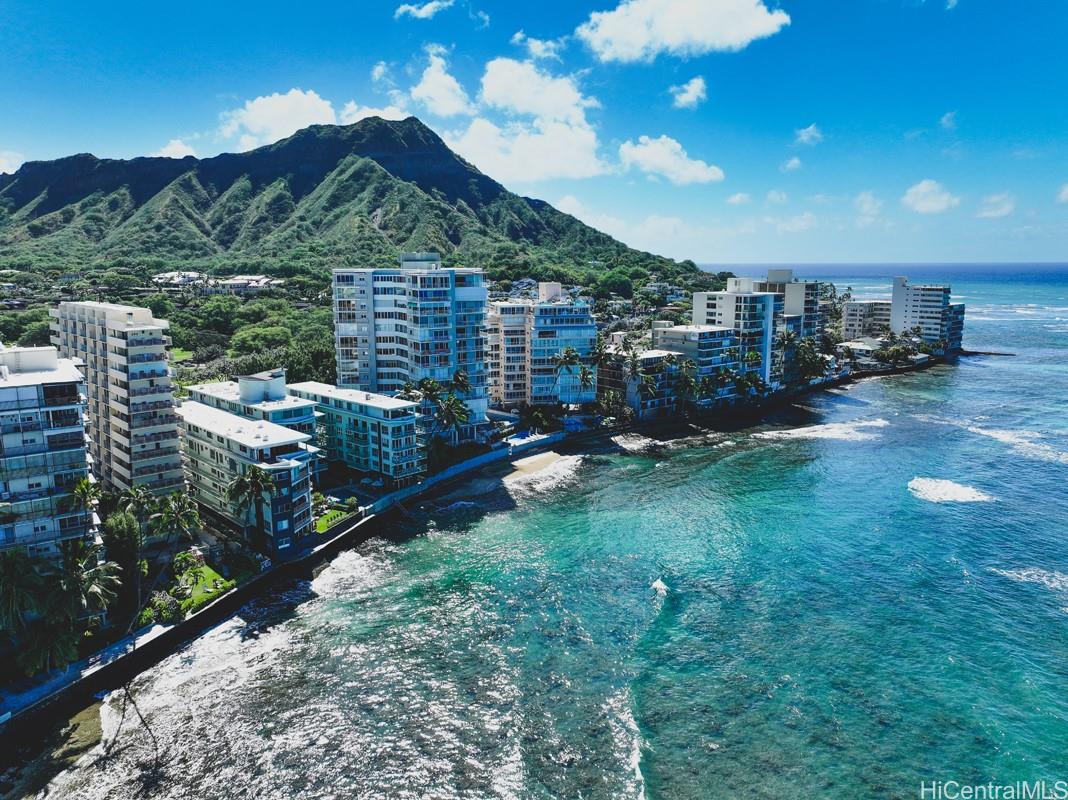 2957 Kalakaua Avenue  Unit 306