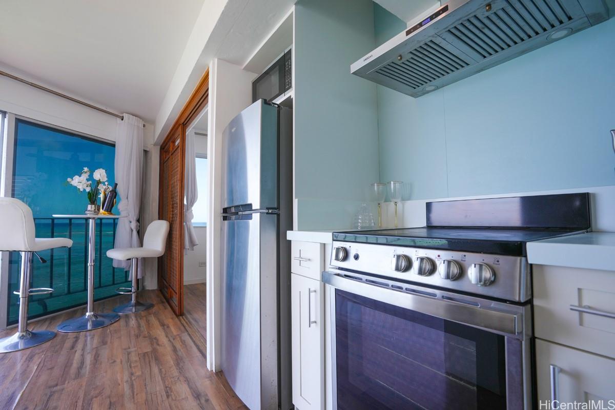2957 Kalakaua Avenue  Unit 306