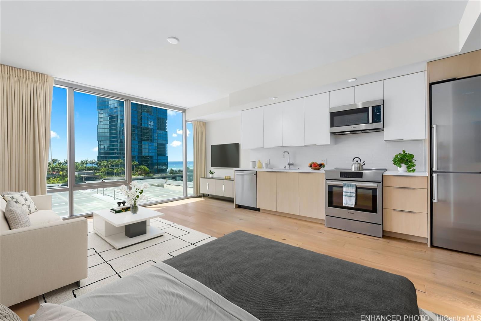 1001 Queen Street 1010