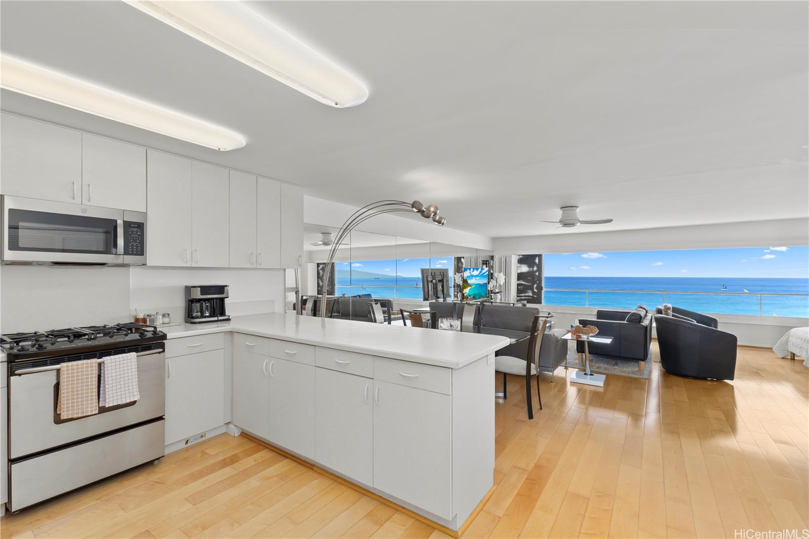 2895 Kalakaua Avenue  Unit 1202