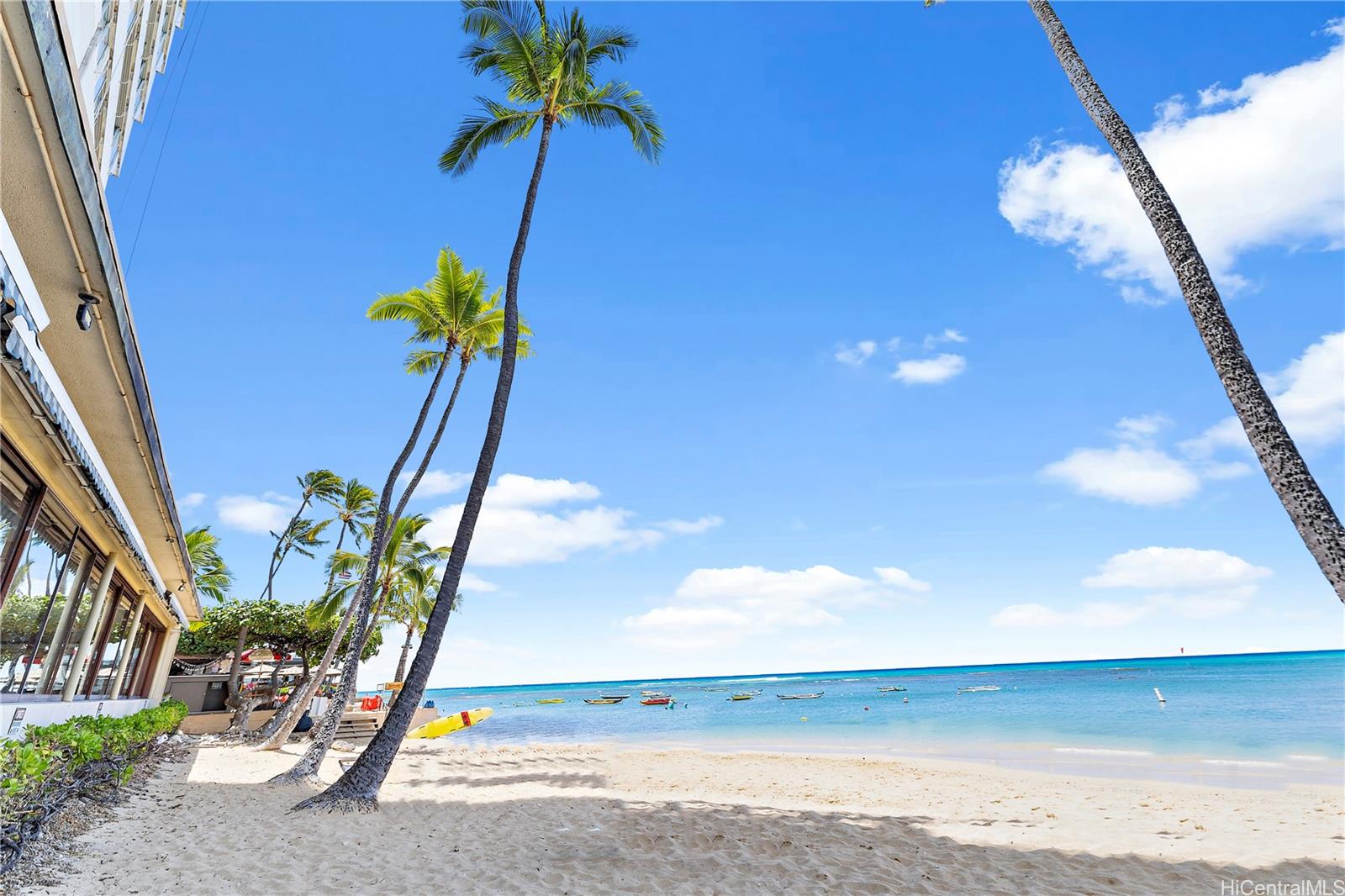 2895 Kalakaua Avenue  Unit 1202