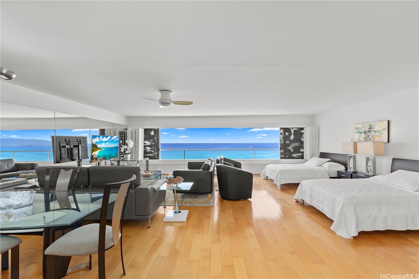 2895 Kalakaua Avenue  Unit 1202
