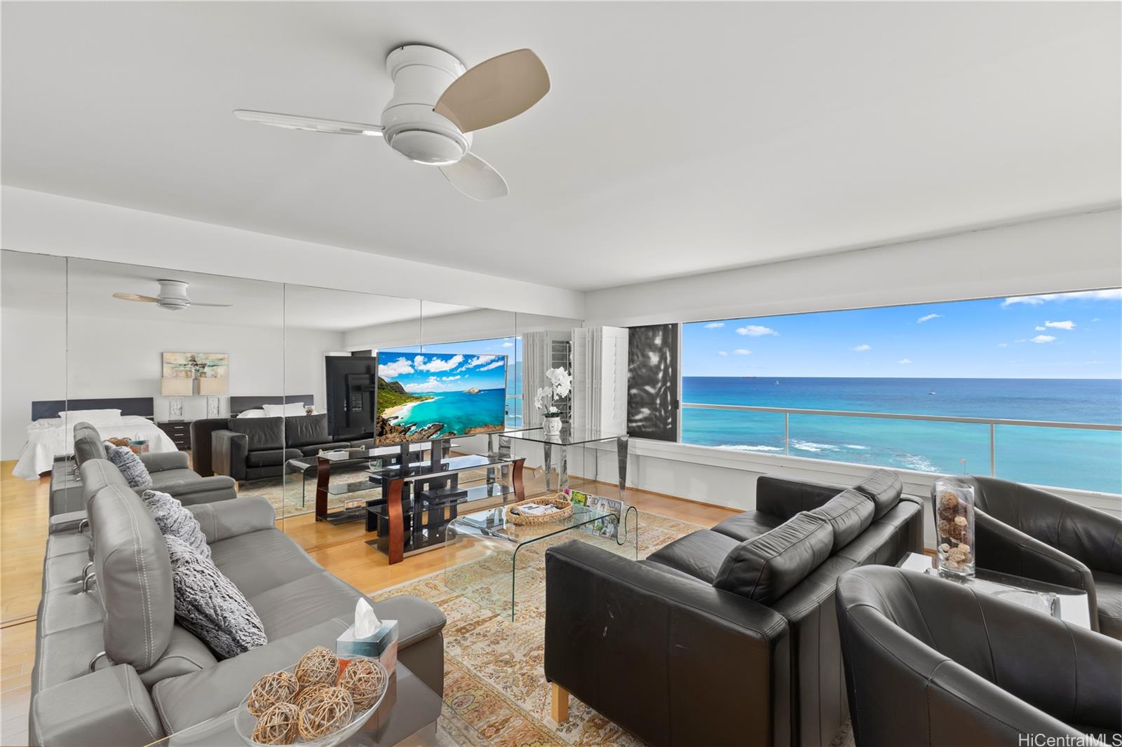 2895 Kalakaua Avenue  Unit 1202