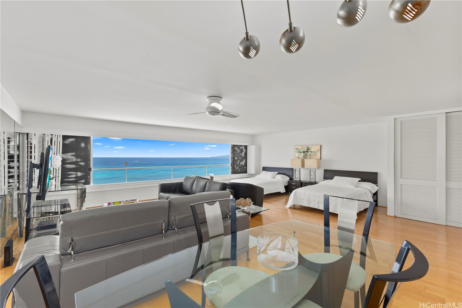2895 Kalakaua Avenue  Unit 1202