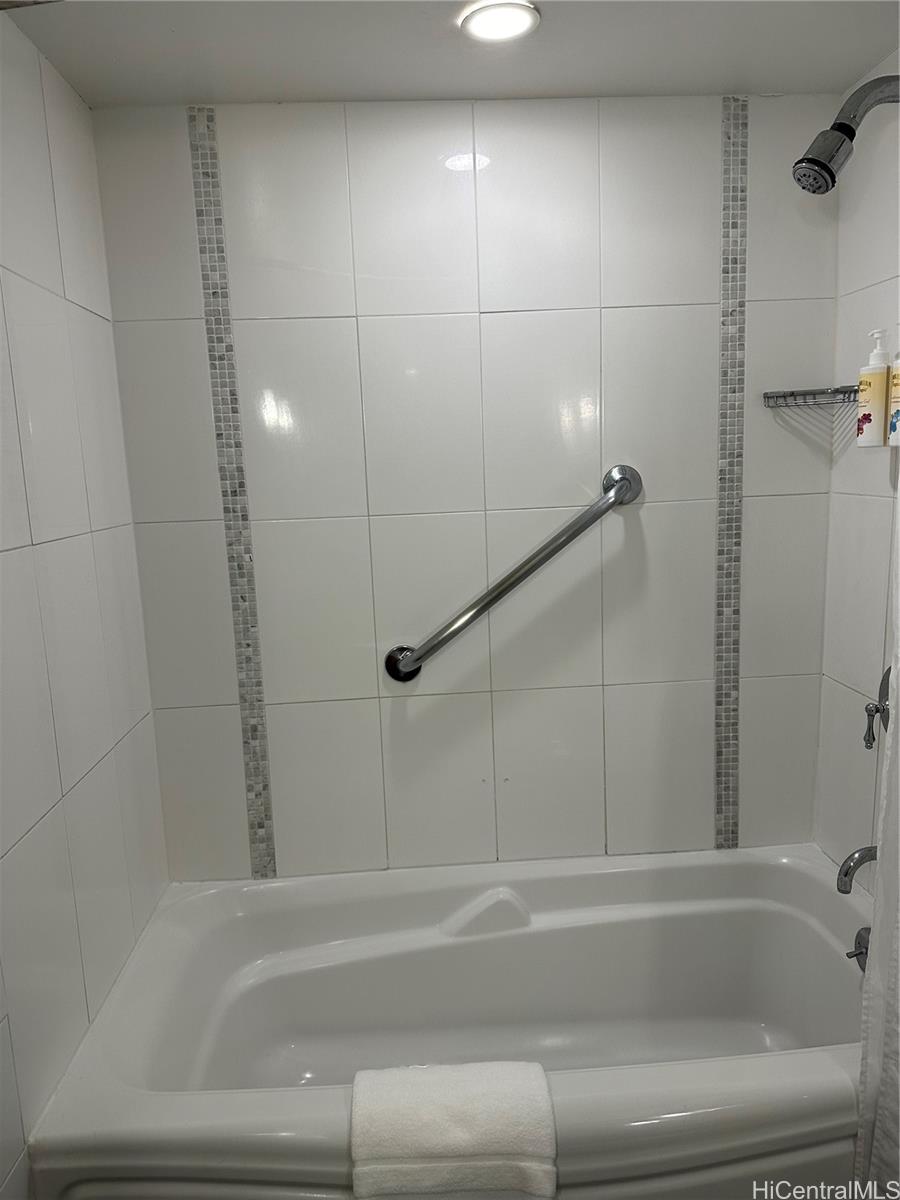 Photo 9 of 20