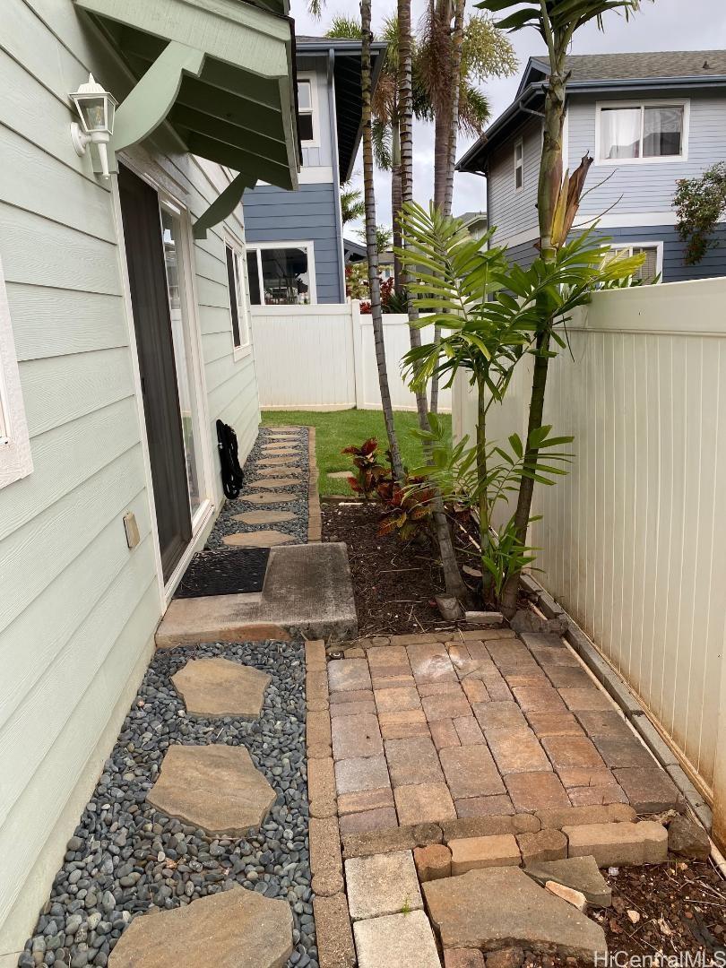 Photo 6 of 25