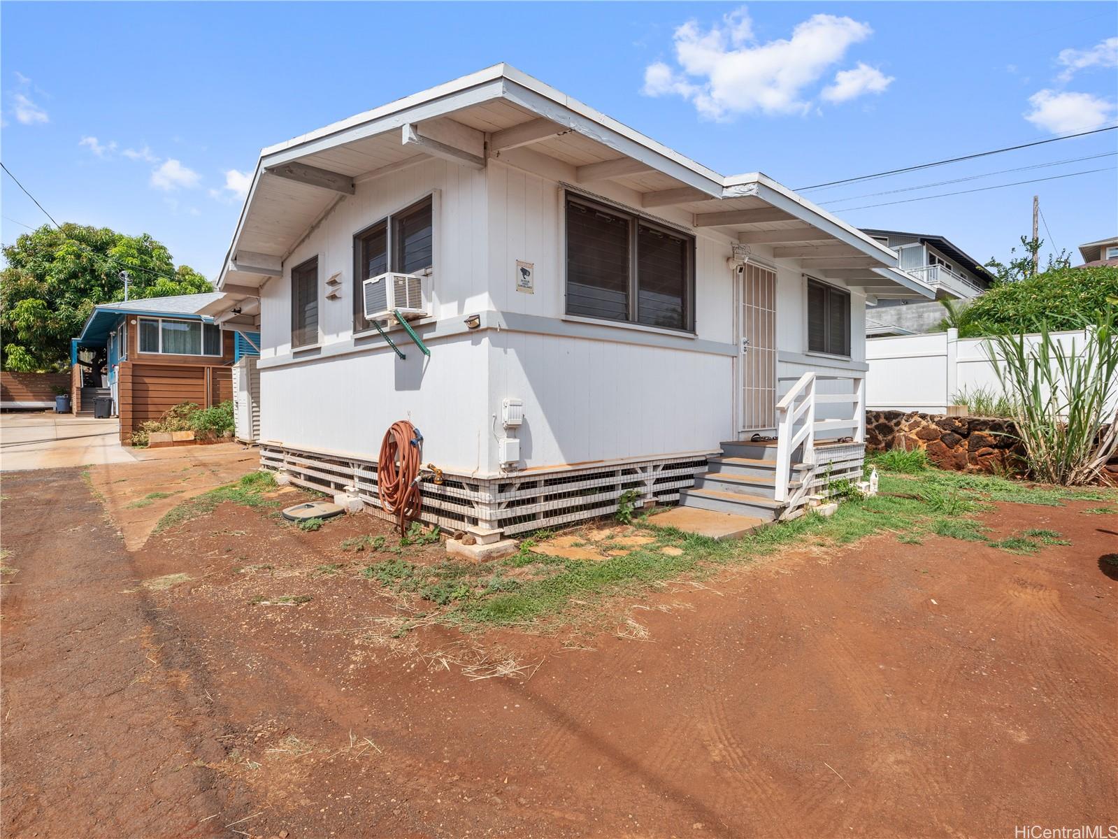 3622 Maunalei Avenue