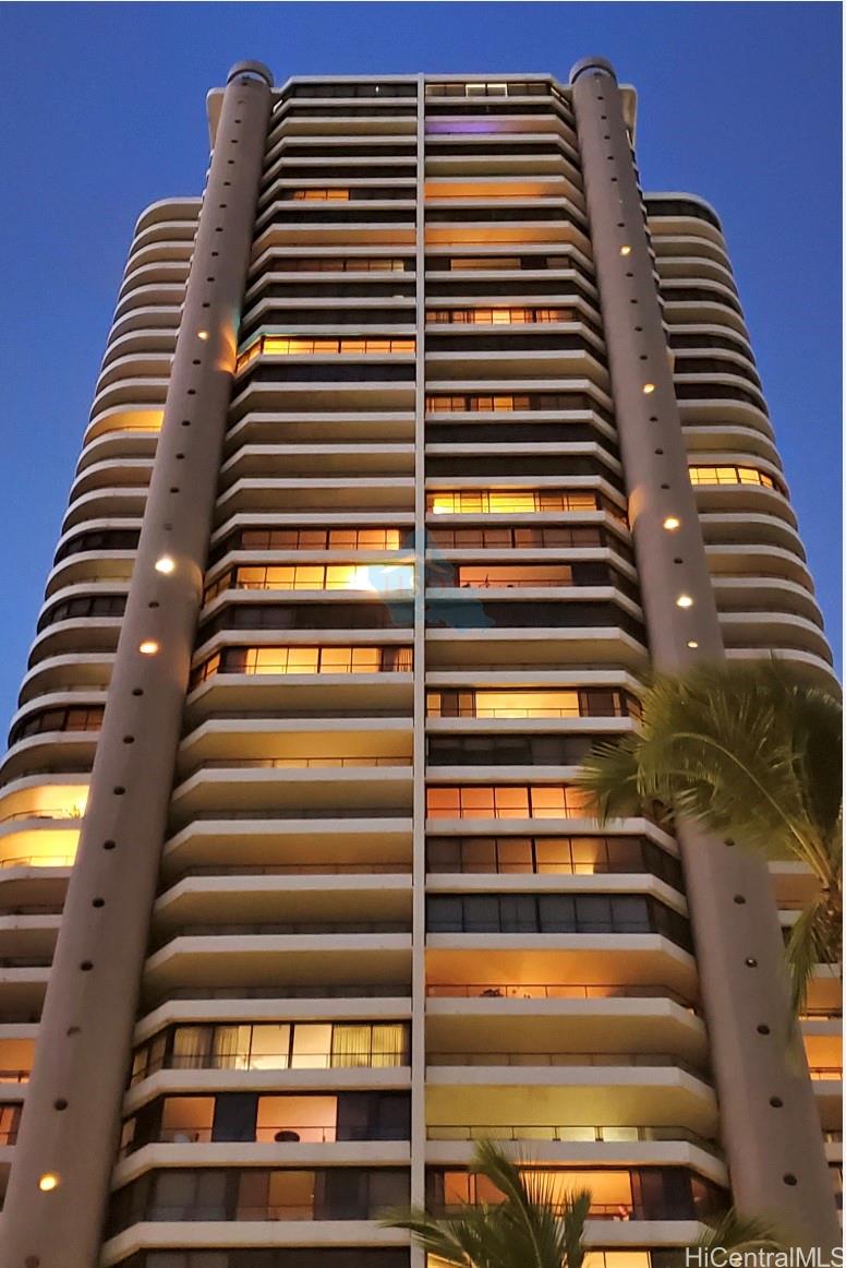 1910 Ala Moana Boulevard 27A