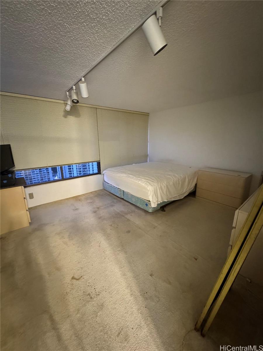 Photo 6 of 11