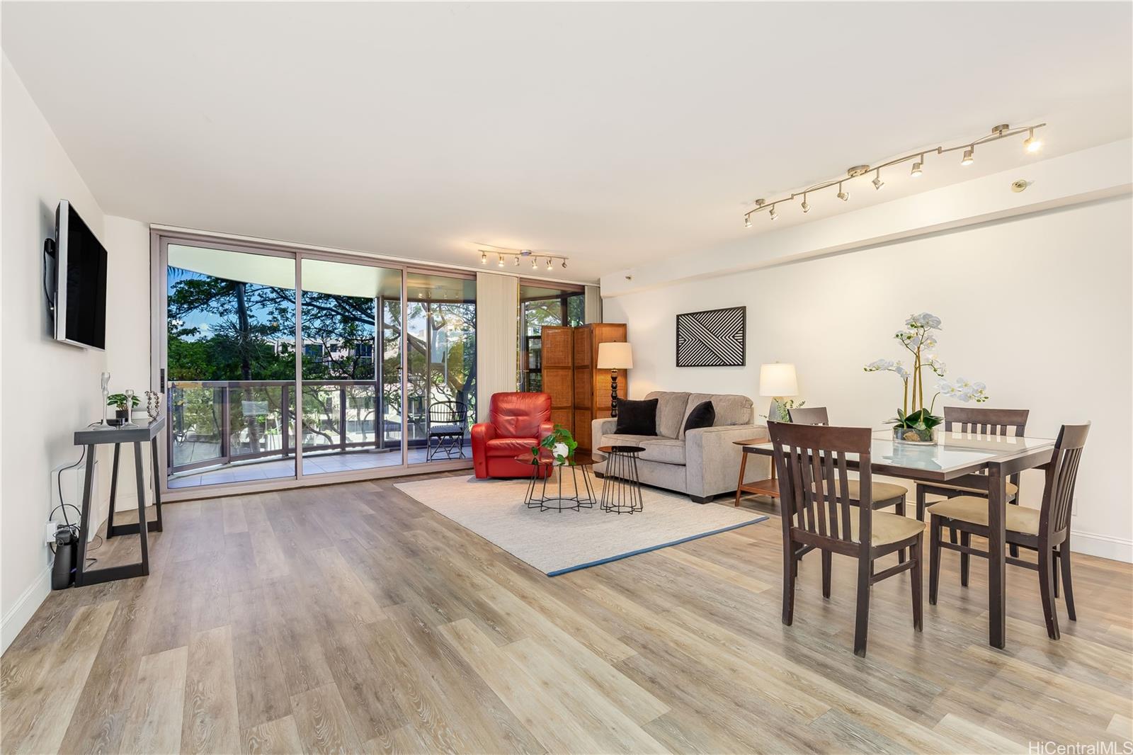 425 South Street 403