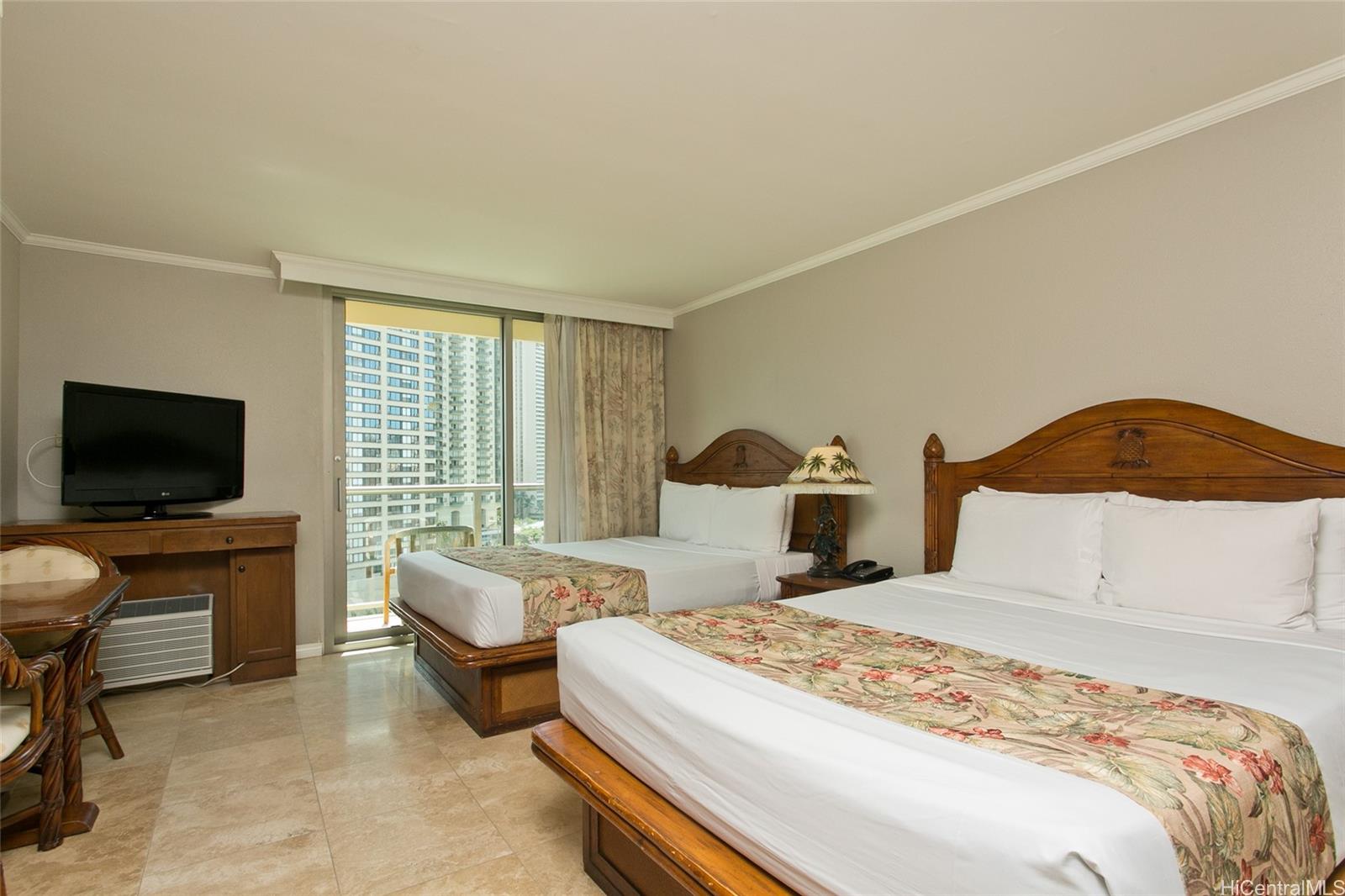 2045 Kalakaua Avenue  Unit 818
