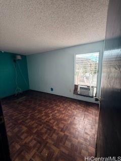 Photo 13 of 14