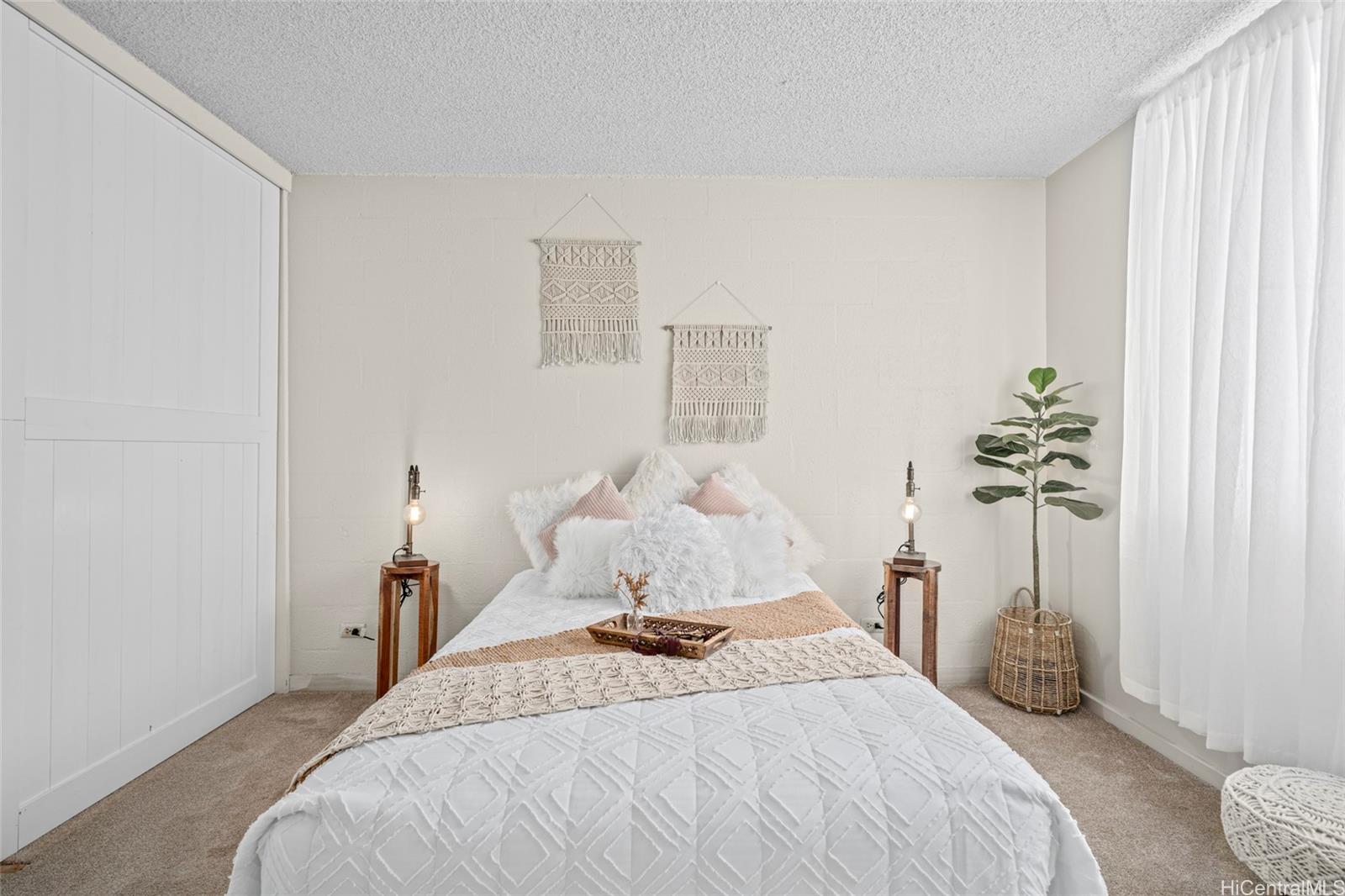 Photo 11 of 20