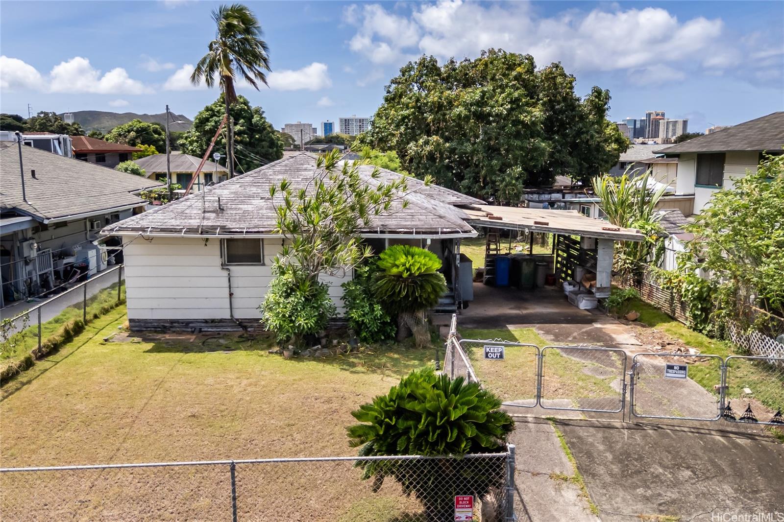 1453 Kokea Street