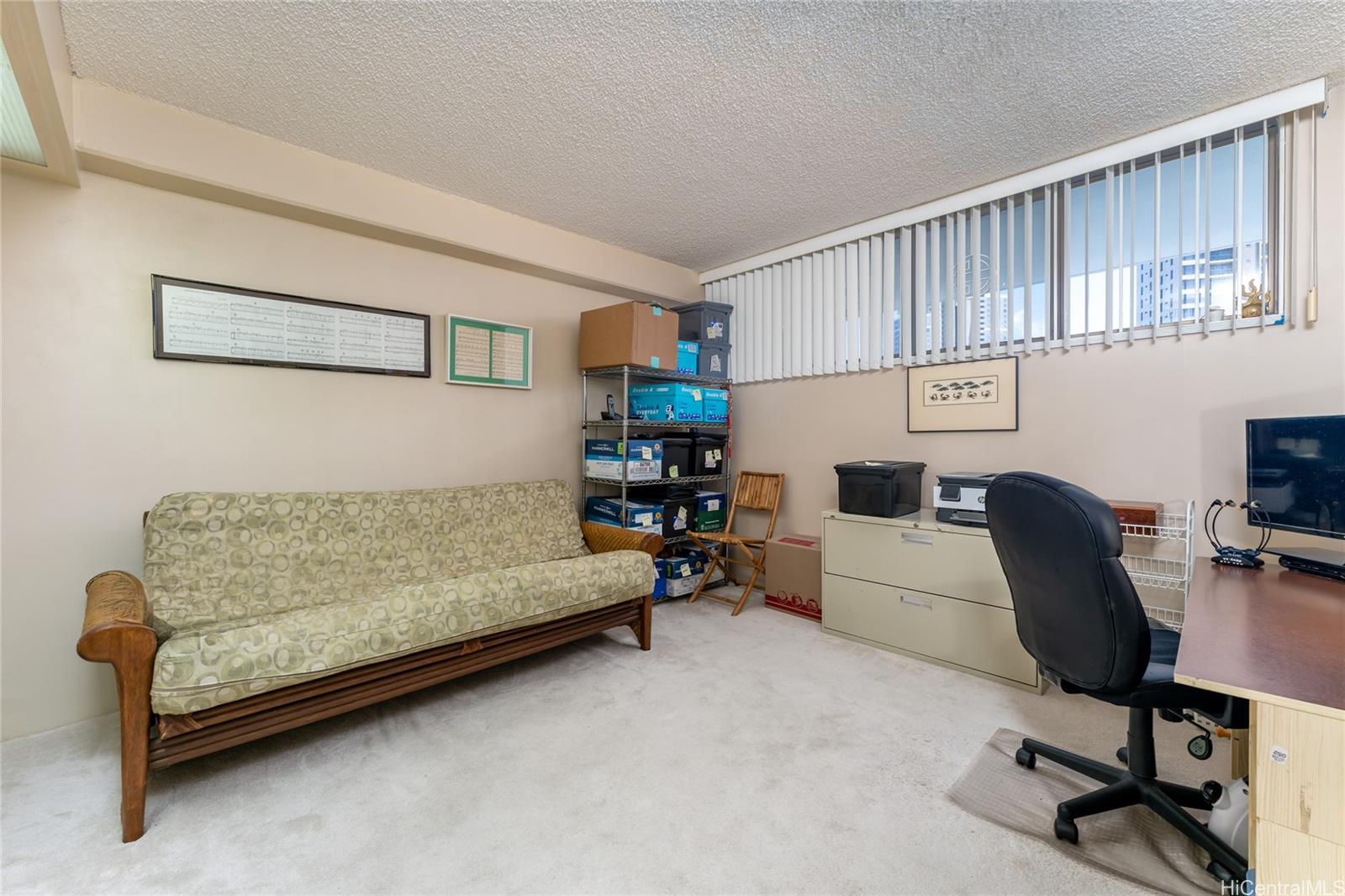 Photo 10 of 25