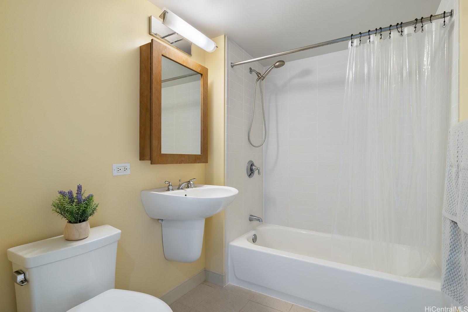 1009 Kapiolani Boulevard  Unit 2612
