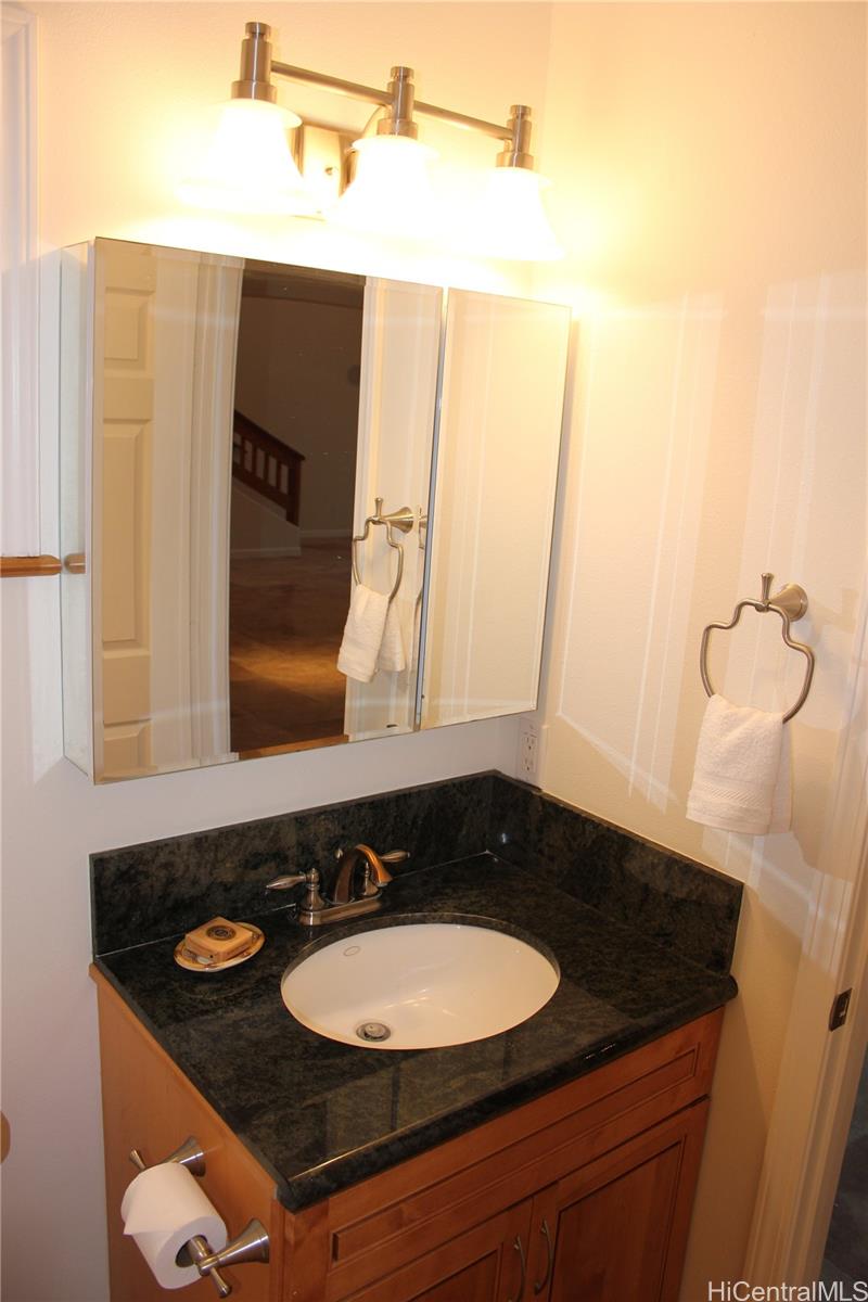 Photo 7 of 25