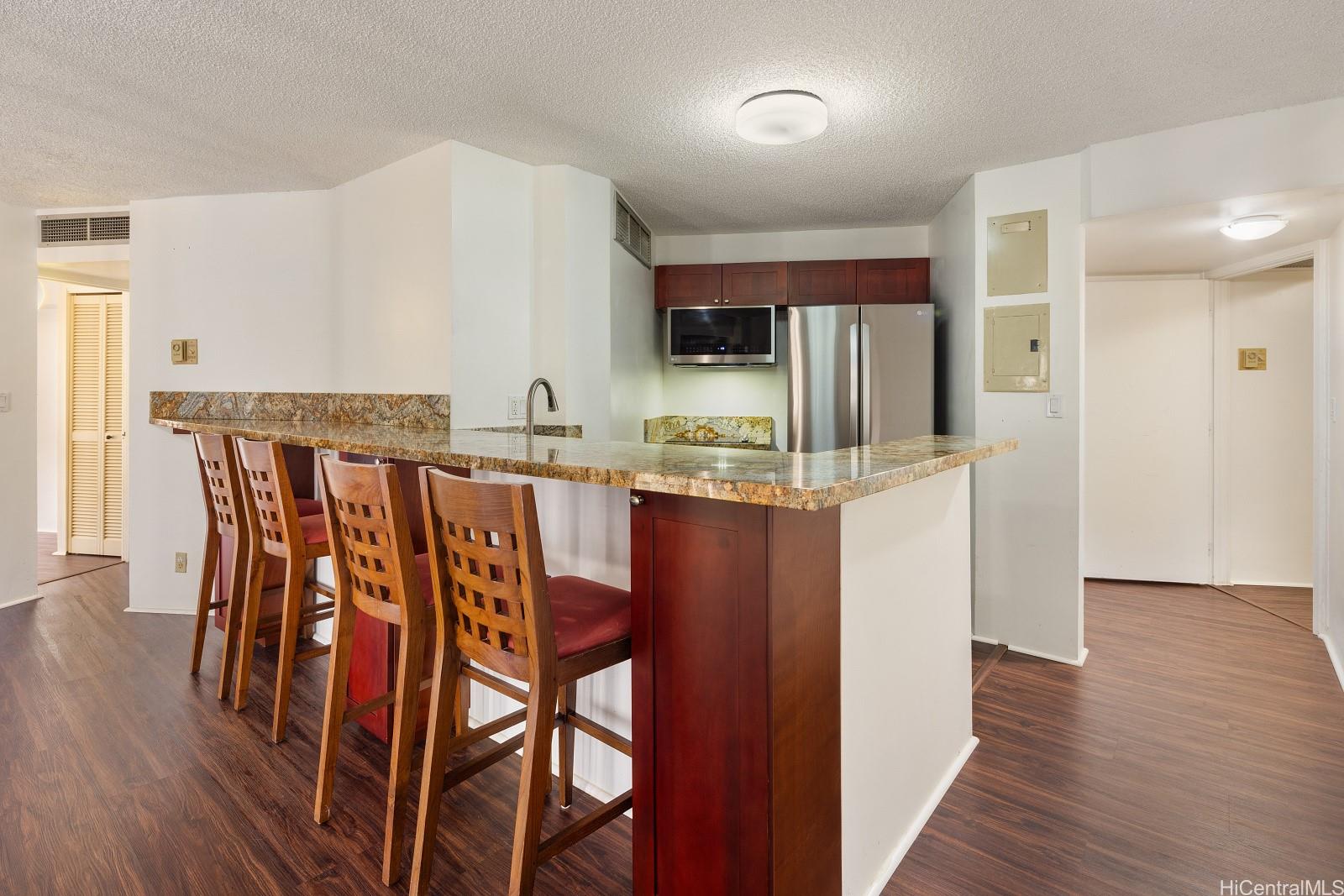 1088 Bishop Street 3007