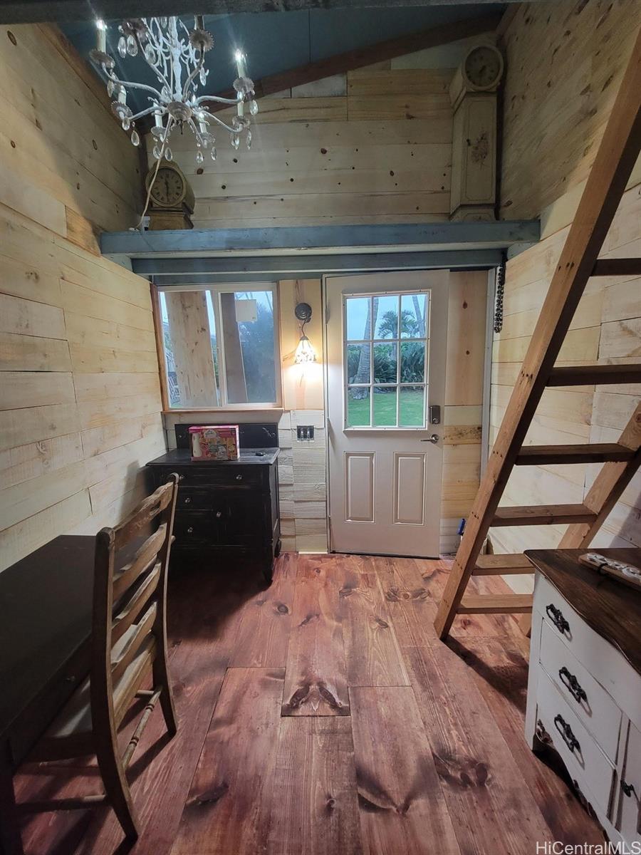 Photo 20 of 25