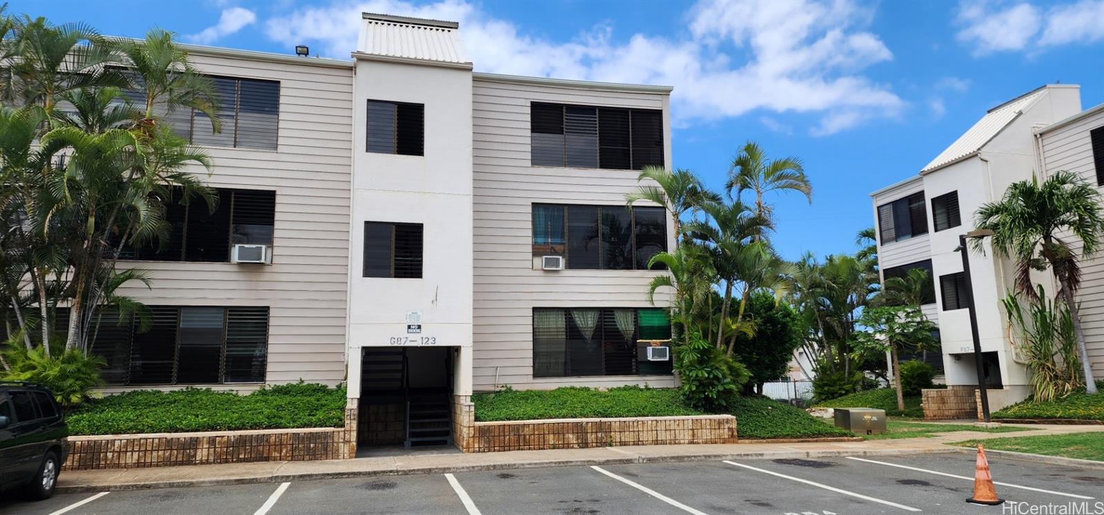 87-123 Helelua Street G307