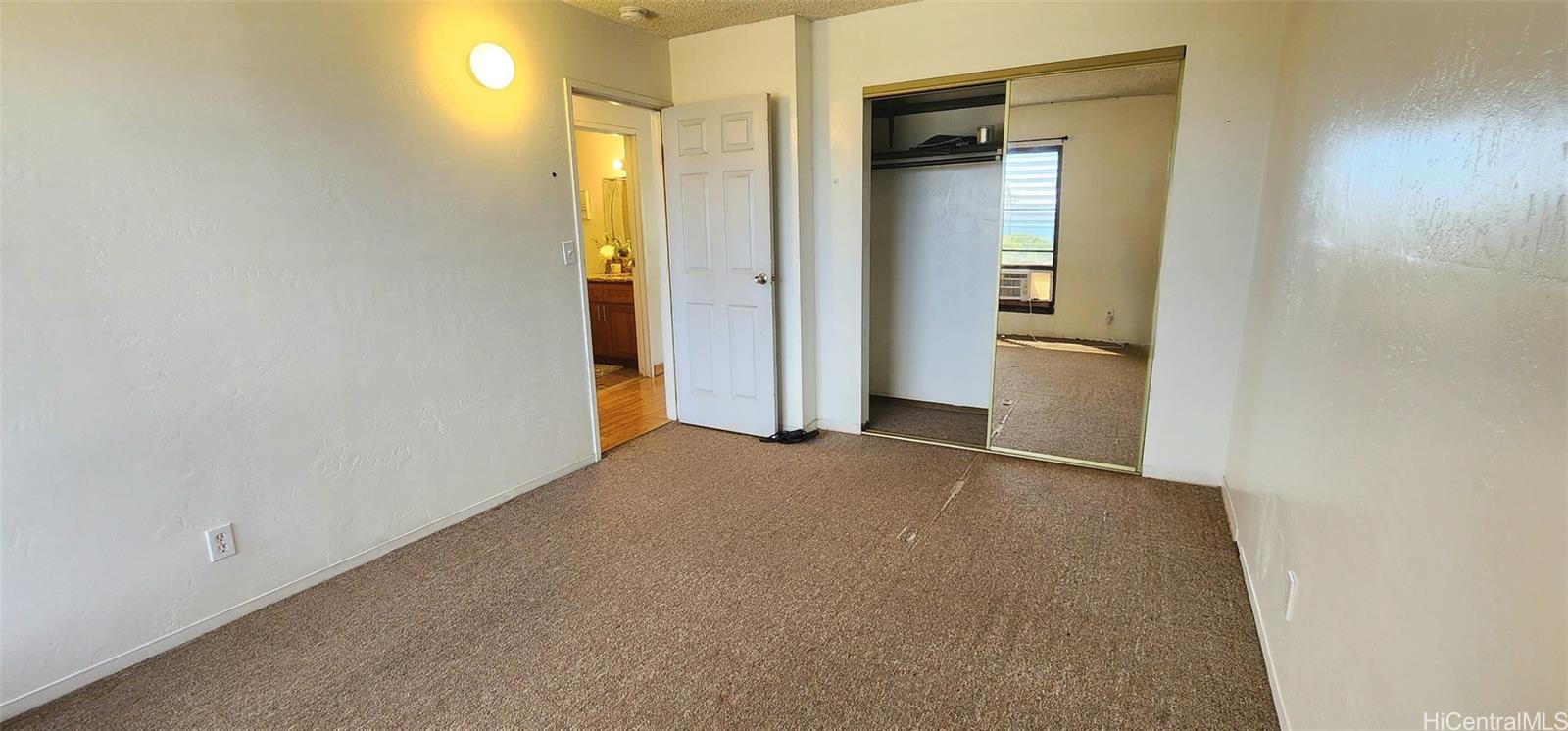 Photo 3 of 6