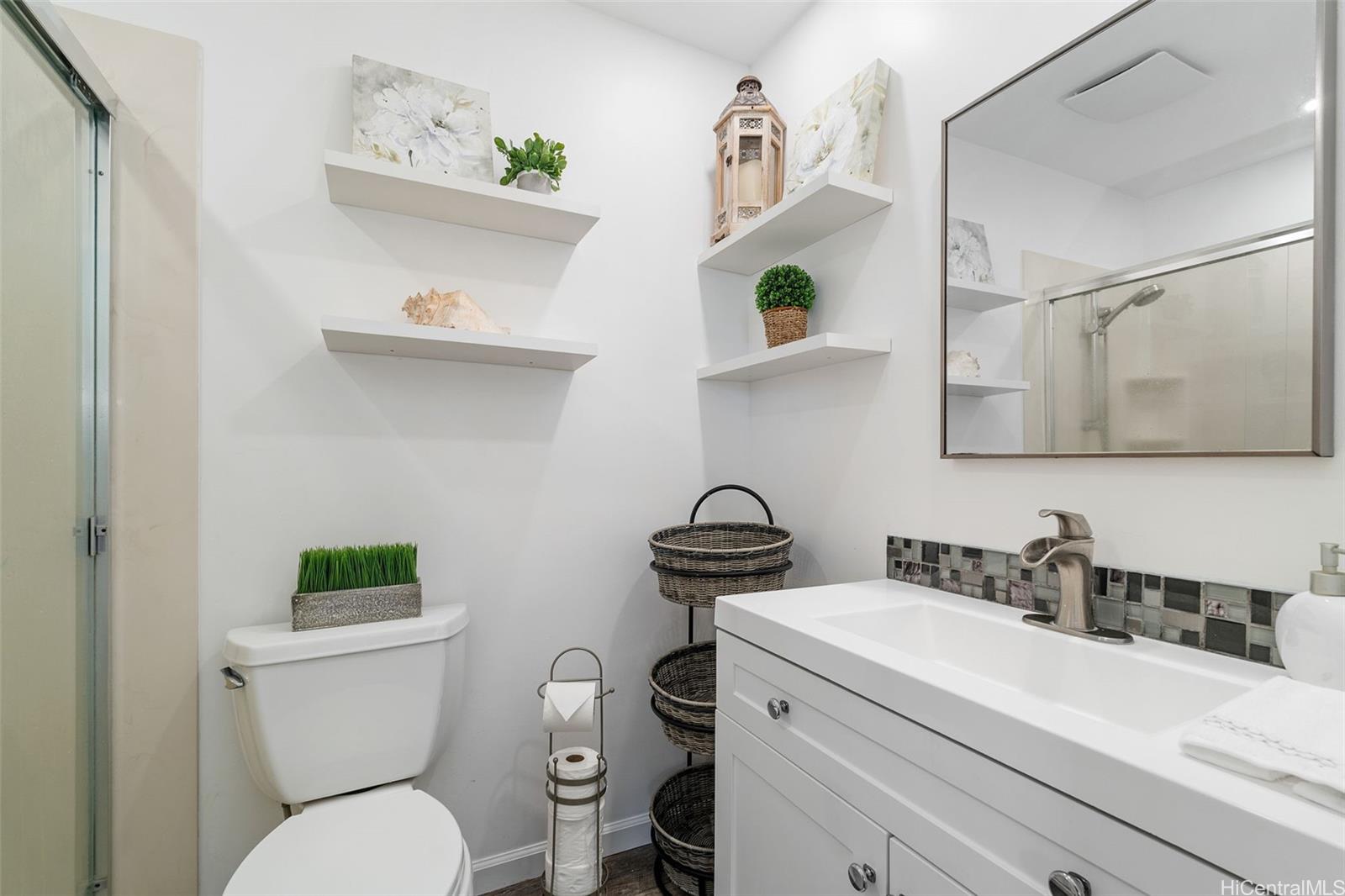 Photo 15 of 23