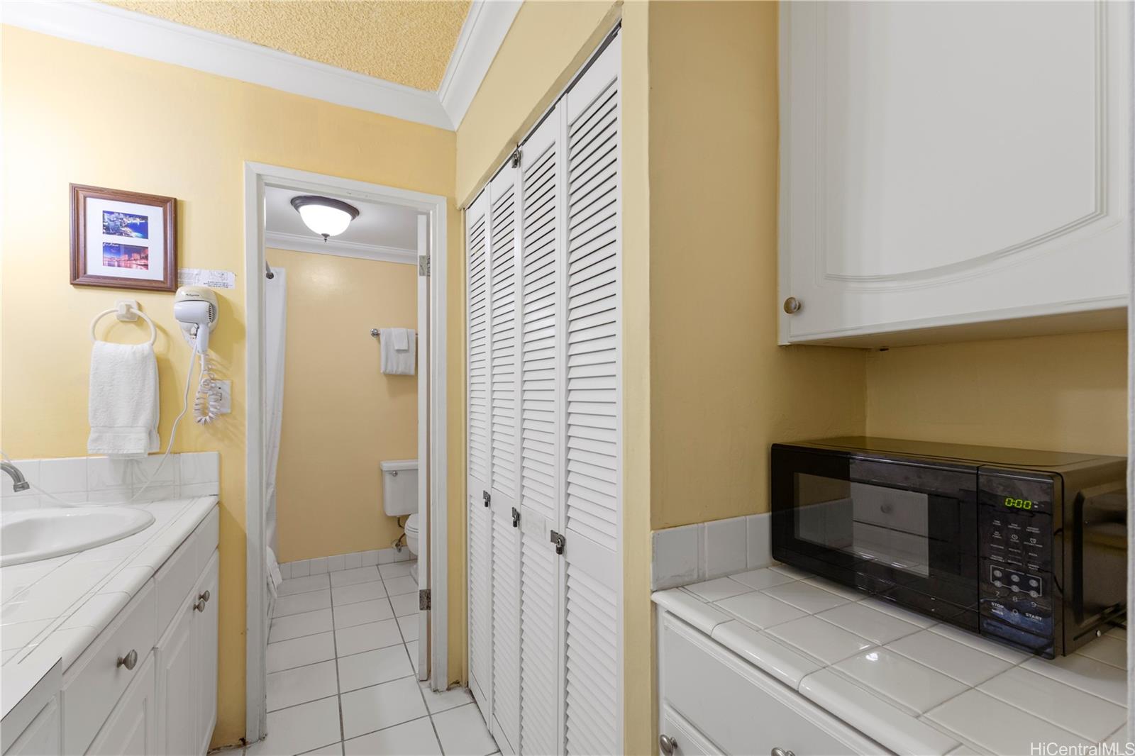 134 Kapahulu Avenue  Unit 618