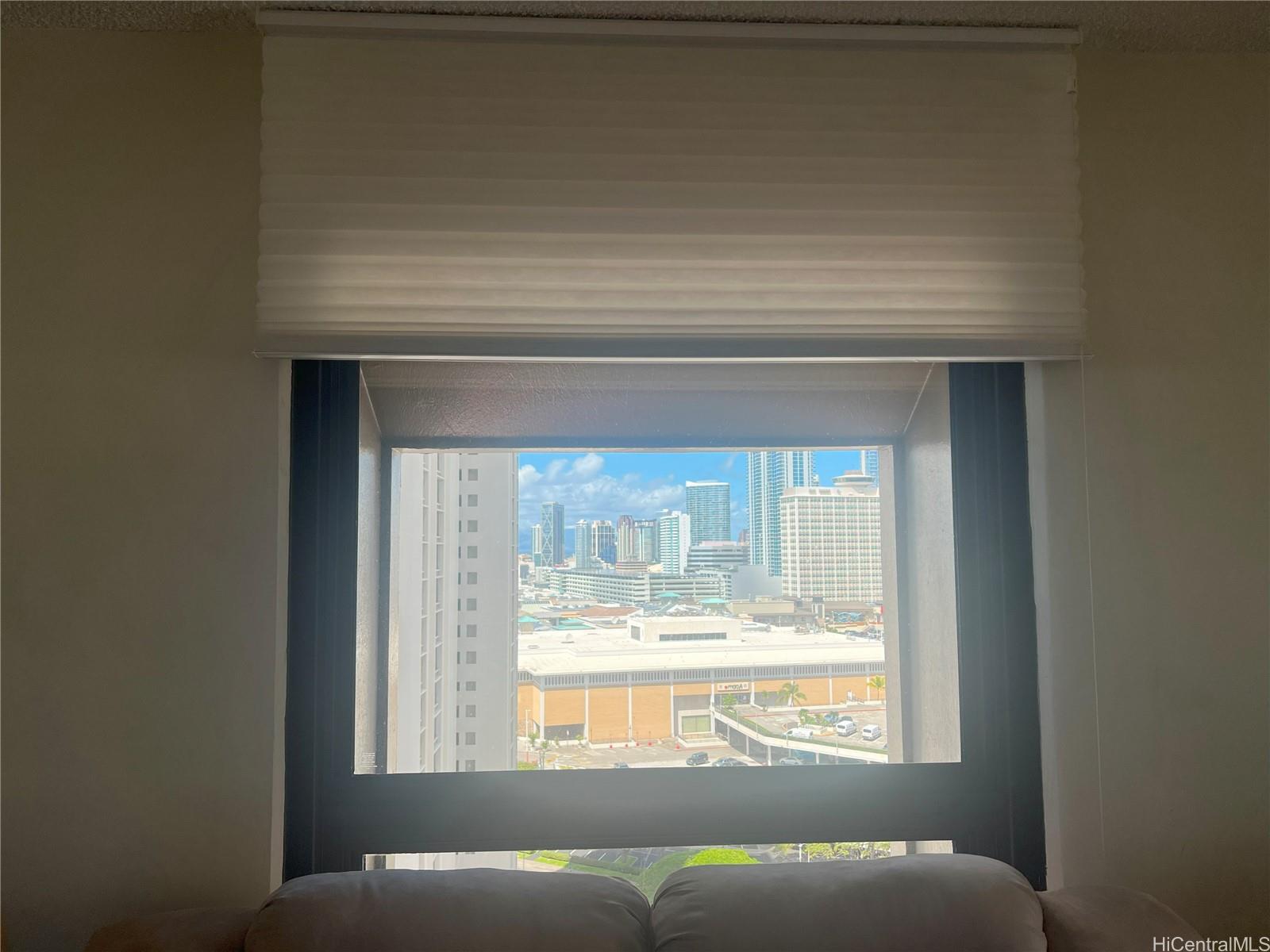 Photo 3 of 21
